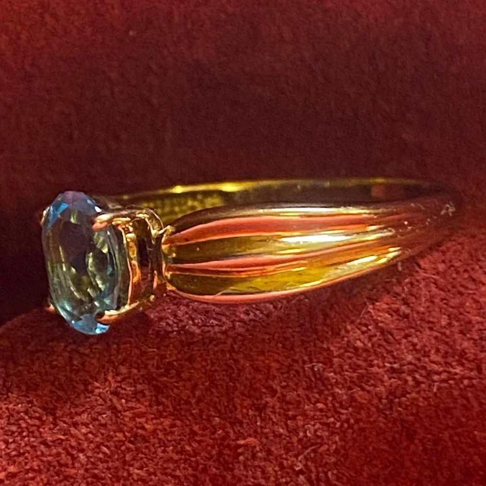 Solid 10K Gold Aquamarine Ring 9